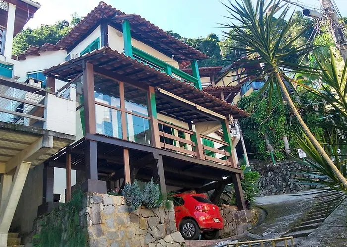 Excelente Casa Em Angra Dos Reis Condominio Com Praia E Piscina.