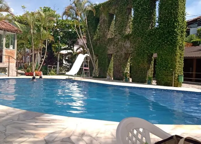 Excelente Casa Em Angra Dos Reis Condominio Com Praia E Piscina.